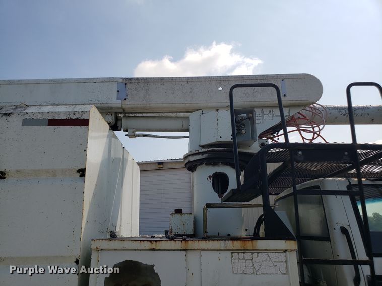 image for item DH2796 1993 GMC TopKick C6500 bucket truck