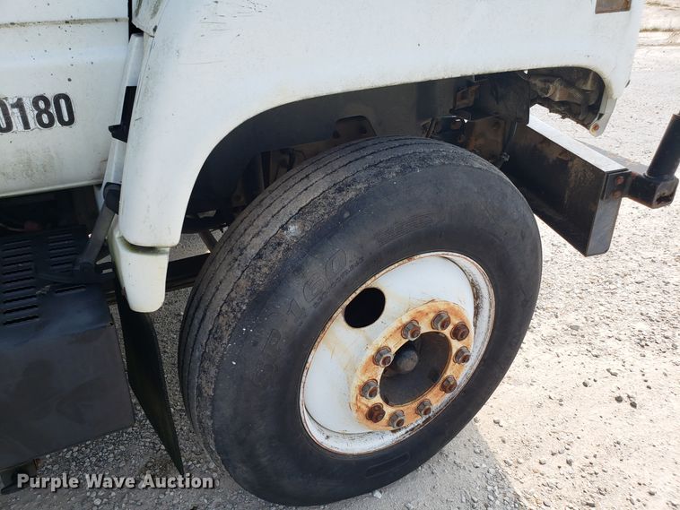 image for item DH2796 1993 GMC TopKick C6500 bucket truck