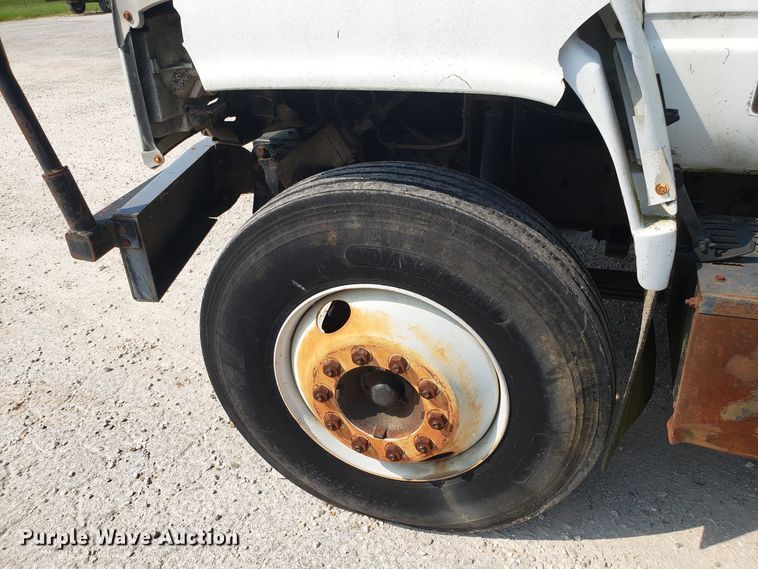 image for item DH2796 1993 GMC TopKick C6500 bucket truck