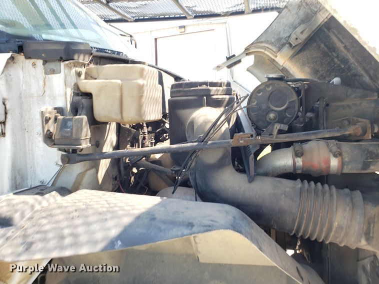 image for item DH2796 1993 GMC TopKick C6500 bucket truck