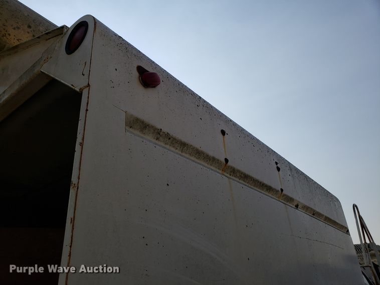 image for item DH2801 1987 Ford F700 bucket truck