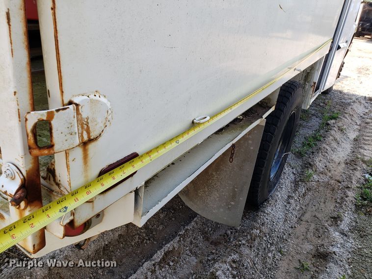 image for item DH2801 1987 Ford F700 bucket truck