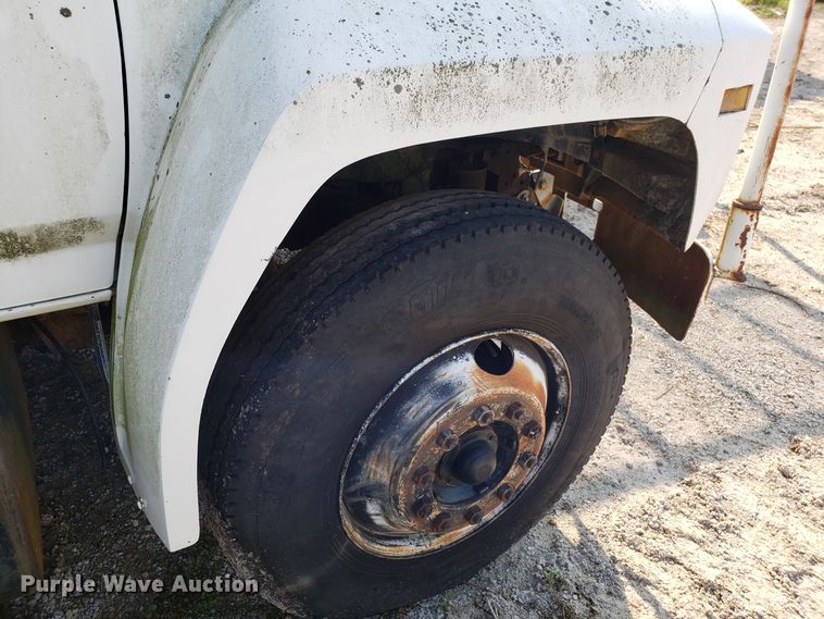 image for item DH2801 1987 Ford F700 bucket truck