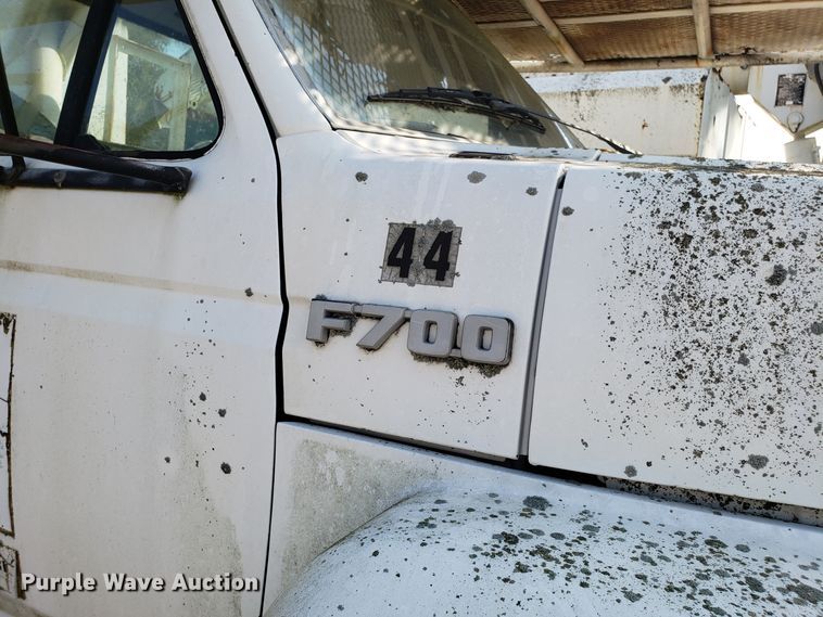 image for item DH2801 1987 Ford F700 bucket truck