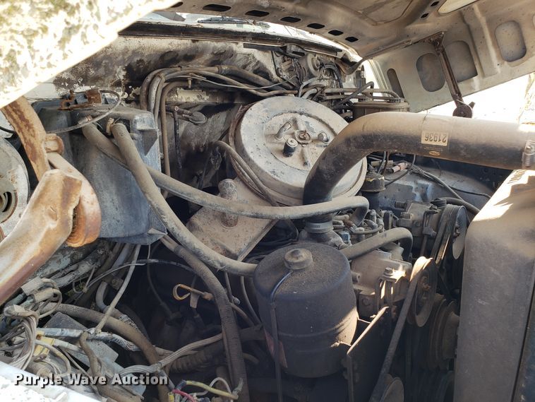 image for item DH2801 1987 Ford F700 bucket truck