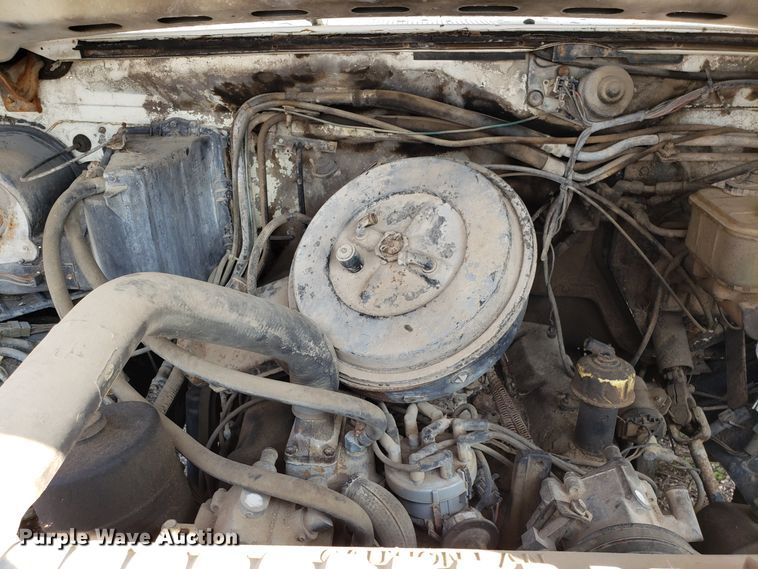 image for item DH2801 1987 Ford F700 bucket truck