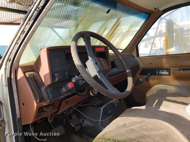 image for item DH2802 1992 GMC TopKick C5500 bucket truck