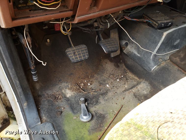 image for item DH2802 1992 GMC TopKick C5500 bucket truck