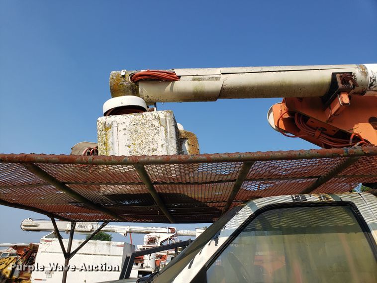 image for item DH2802 1992 GMC TopKick C5500 bucket truck