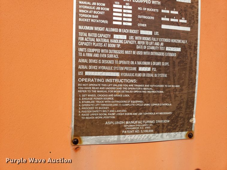 image for item DH2802 1992 GMC TopKick C5500 bucket truck