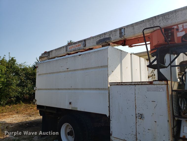 image for item DH2802 1992 GMC TopKick C5500 bucket truck