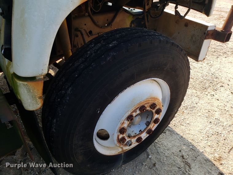 image for item DH2802 1992 GMC TopKick C5500 bucket truck