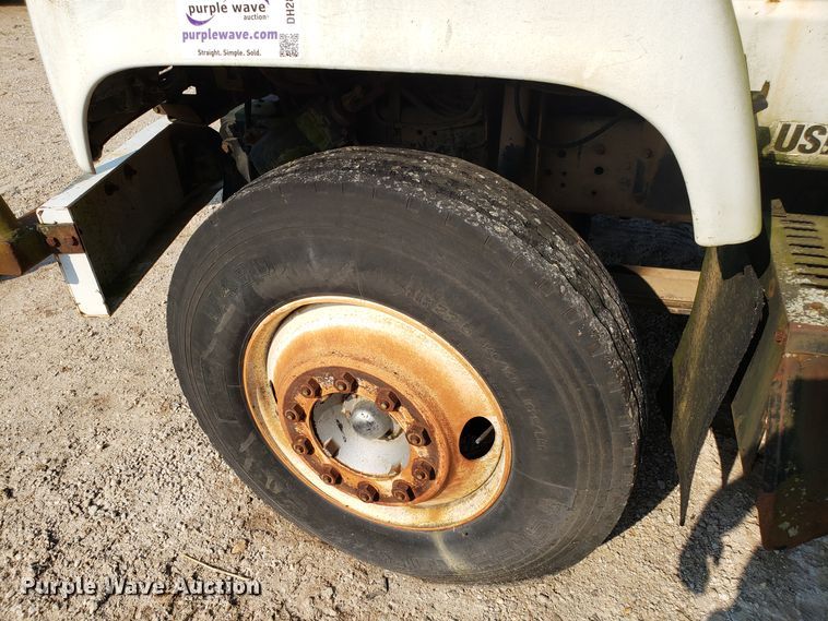 image for item DH2802 1992 GMC TopKick C5500 bucket truck