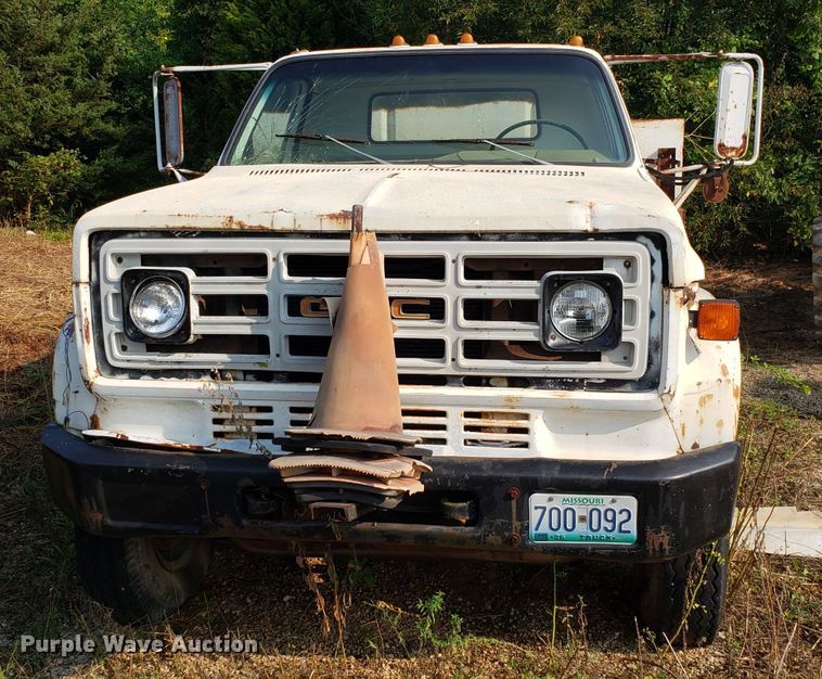 image for item DH2805 1975 GMC 6500 dump truck