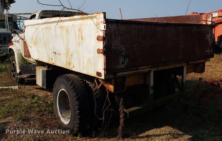 image for item DH2805 1975 GMC 6500 dump truck