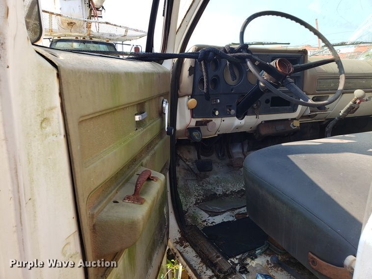 image for item DH2805 1975 GMC 6500 dump truck