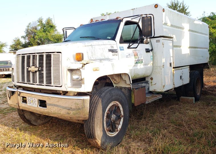 image for item DH2813 1994 Chevrolet Kodiak C5500 chipper truck