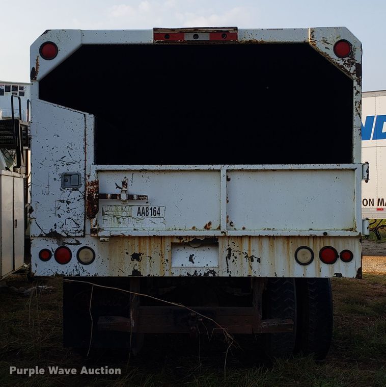 image for item DH2813 1994 Chevrolet Kodiak C5500 chipper truck