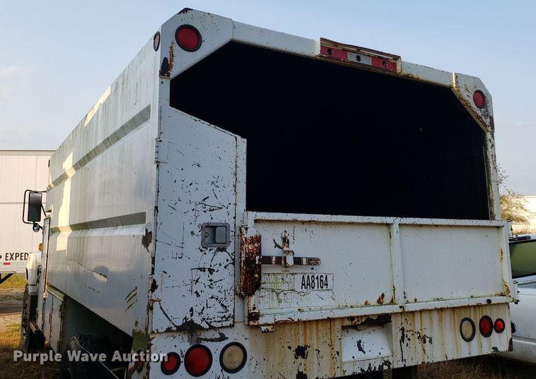 image for item DH2813 1994 Chevrolet Kodiak C5500 chipper truck