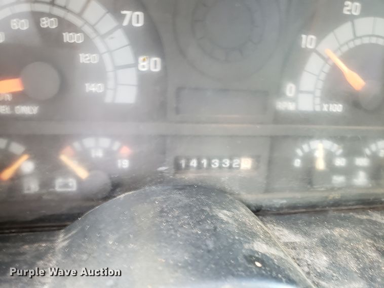 image for item DH2813 1994 Chevrolet Kodiak C5500 chipper truck