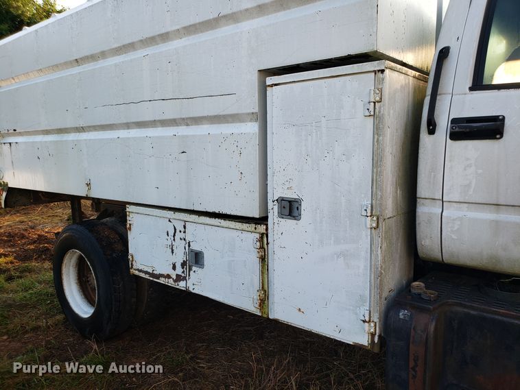 image for item DH2813 1994 Chevrolet Kodiak C5500 chipper truck