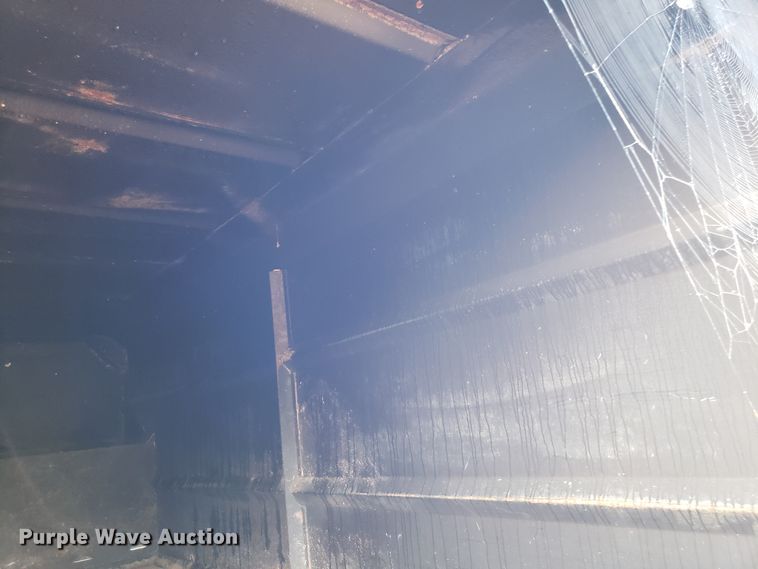 image for item DH2813 1994 Chevrolet Kodiak C5500 chipper truck