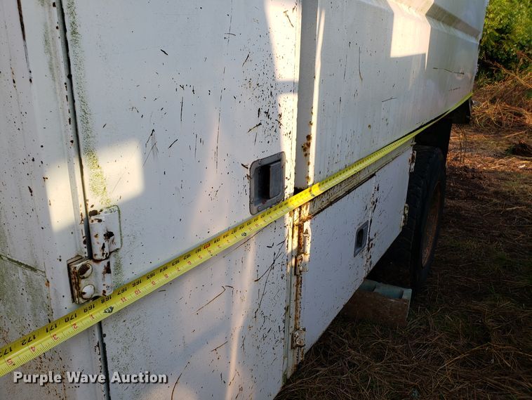 image for item DH2813 1994 Chevrolet Kodiak C5500 chipper truck