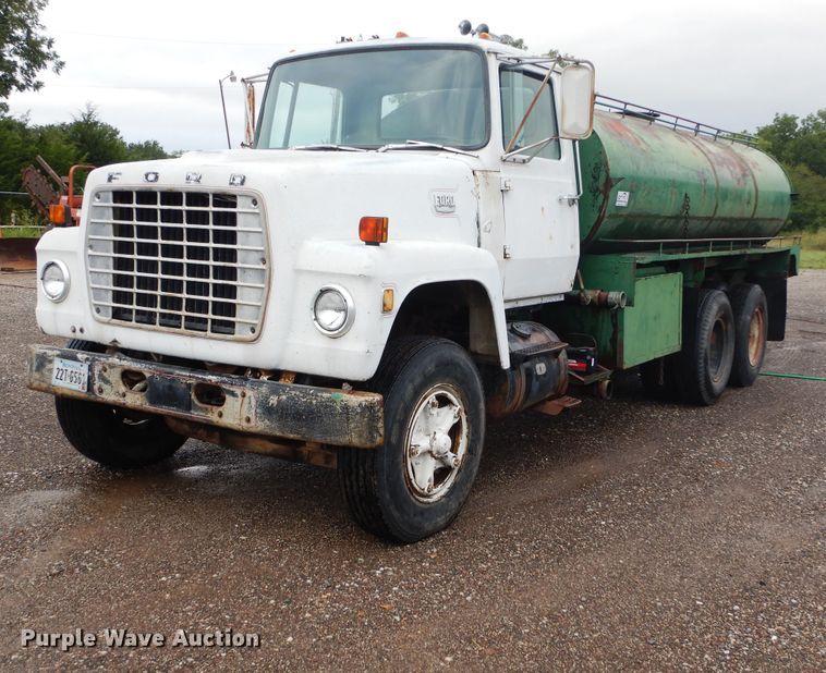 image for item DH3542 1973 Ford 9000 tank truck