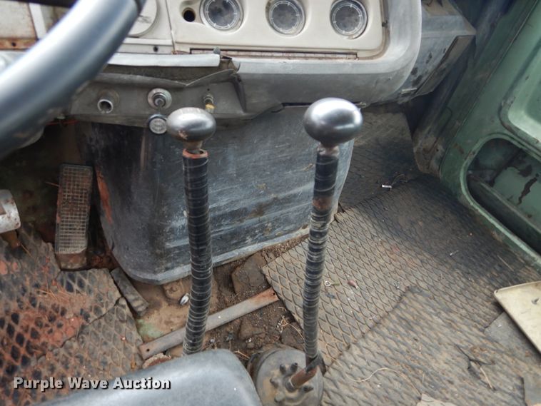 image for item DH3542 1973 Ford 9000 tank truck