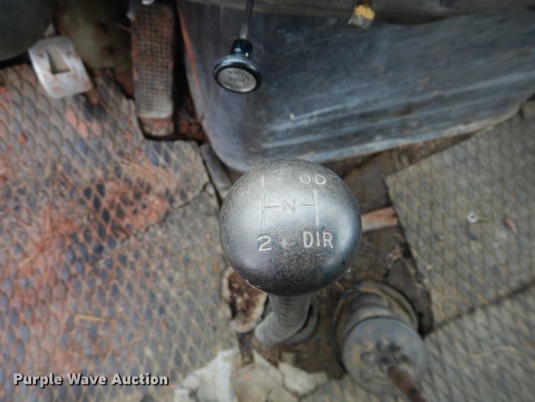 image for item DH3542 1973 Ford 9000 tank truck