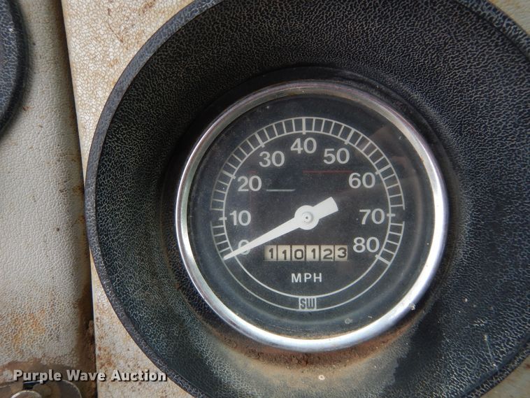 image for item DH3542 1973 Ford 9000 tank truck