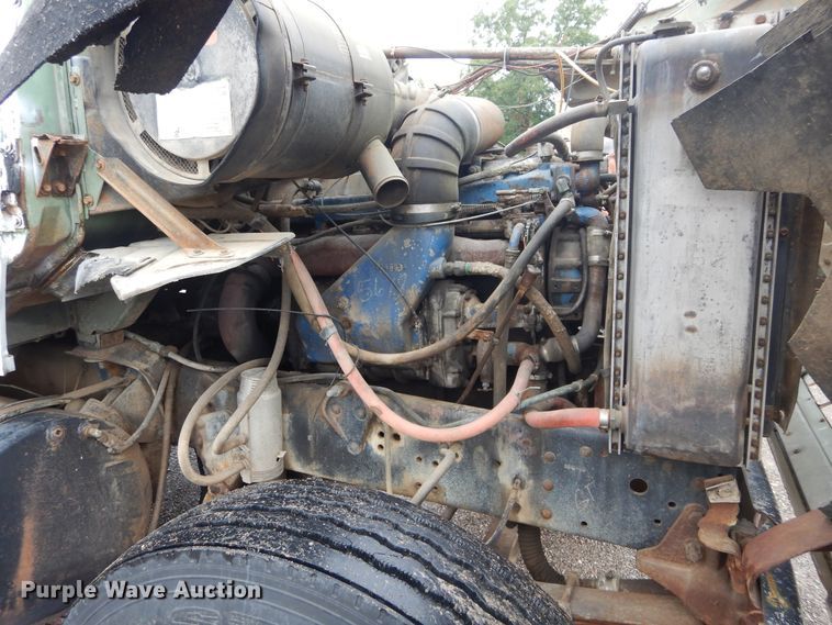 image for item DH3542 1973 Ford 9000 tank truck