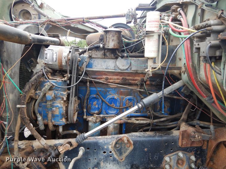 image for item DH3542 1973 Ford 9000 tank truck