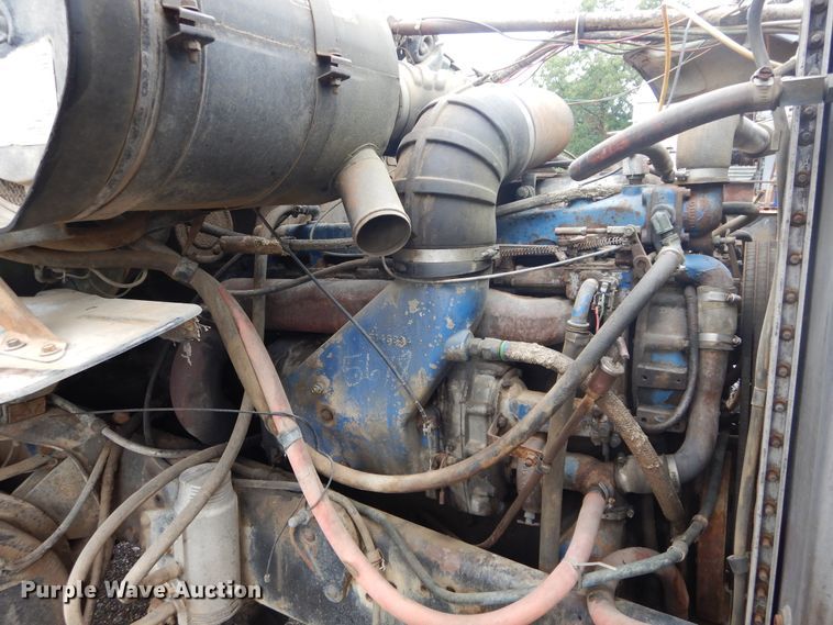 image for item DH3542 1973 Ford 9000 tank truck