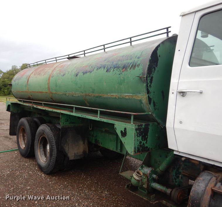 image for item DH3542 1973 Ford 9000 tank truck