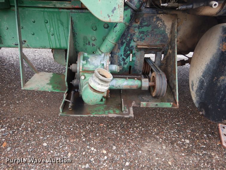 image for item DH3542 1973 Ford 9000 tank truck