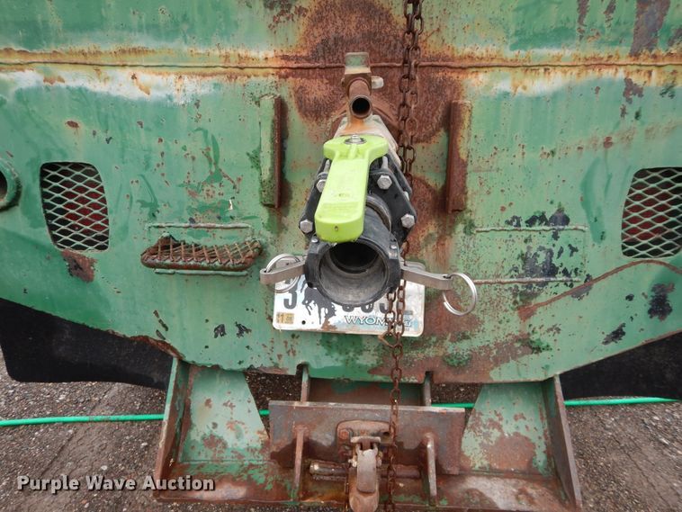 image for item DH3542 1973 Ford 9000 tank truck