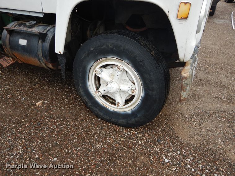 image for item DH3542 1973 Ford 9000 tank truck