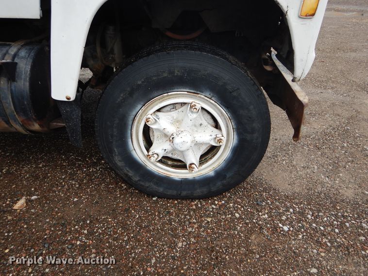 image for item DH3542 1973 Ford 9000 tank truck