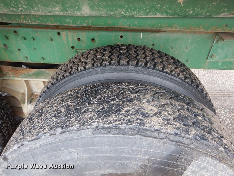 image for item DH3542 1973 Ford 9000 tank truck