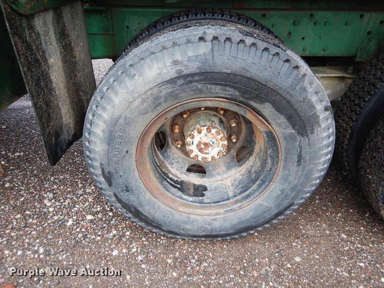 image for item DH3542 1973 Ford 9000 tank truck