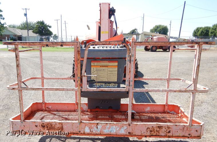 image for item DH3559 2002 JLG 800AJ boom lift