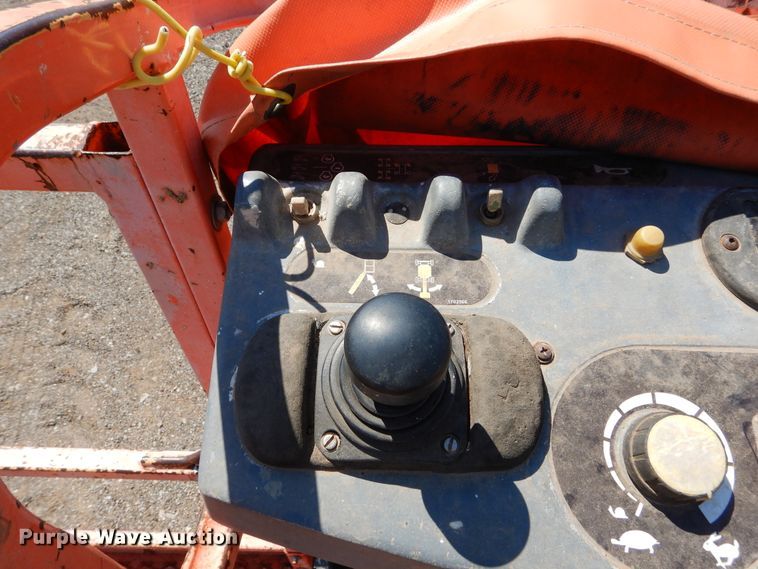 image for item DH3559 2002 JLG 800AJ boom lift