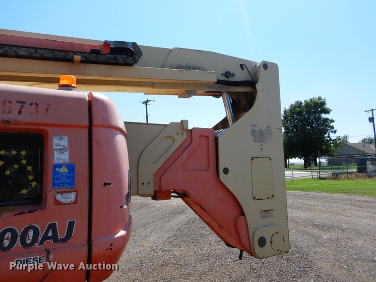 image for item DH3559 2002 JLG 800AJ boom lift