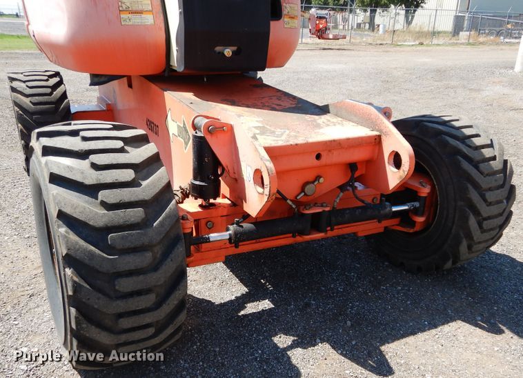 image for item DH3559 2002 JLG 800AJ boom lift