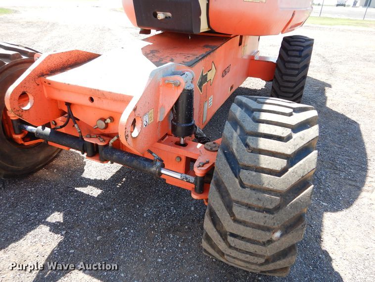 image for item DH3559 2002 JLG 800AJ boom lift