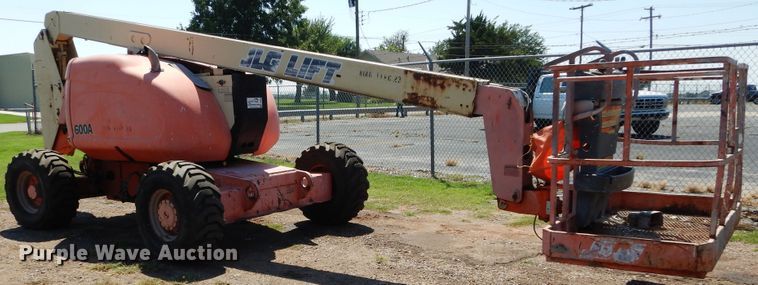image for item DH3560 1999 JLG 600A boom lift