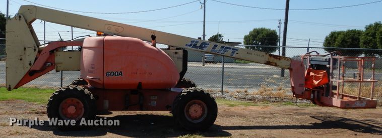 image for item DH3560 1999 JLG 600A boom lift