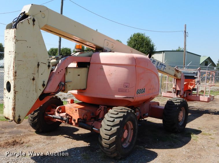 image for item DH3560 1999 JLG 600A boom lift