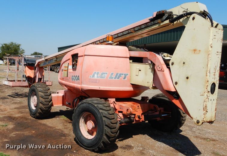 image for item DH3560 1999 JLG 600A boom lift
